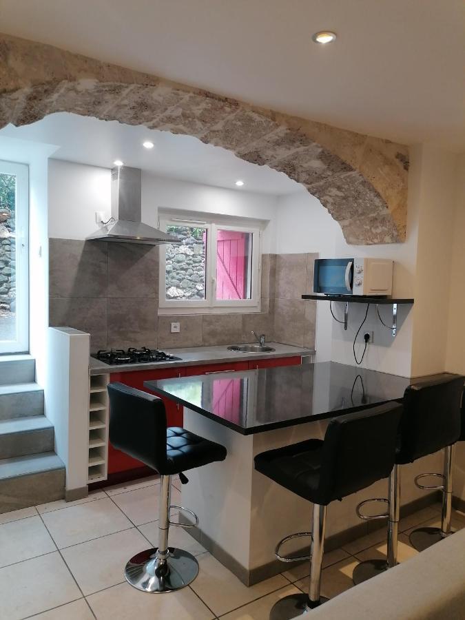 Appartement Paisible Entre Terre Et Mer Cabrieres  المظهر الخارجي الصورة