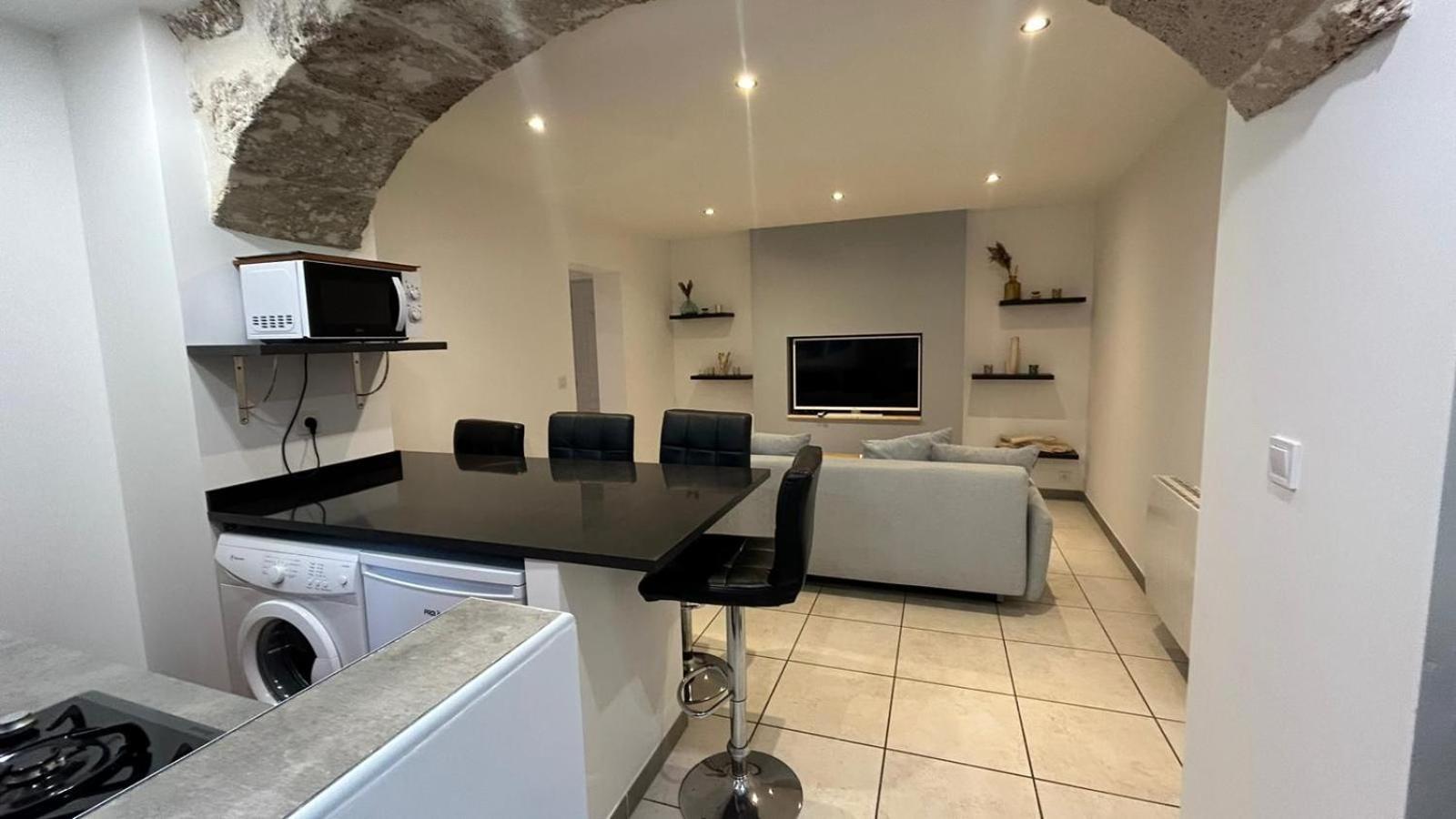 Appartement Paisible Entre Terre Et Mer Cabrieres  المظهر الخارجي الصورة