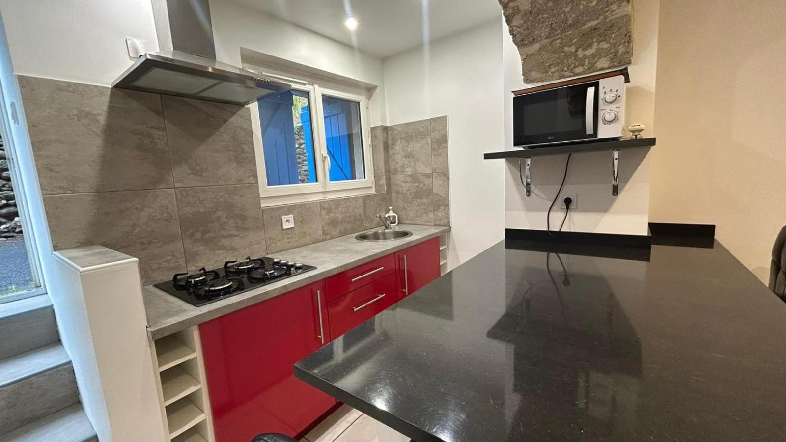 Appartement Paisible Entre Terre Et Mer Cabrieres  المظهر الخارجي الصورة